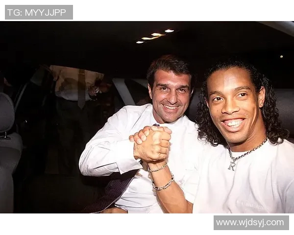 小罗搞笑瞬间合集足球场上的幽默天才让你捧腹大笑